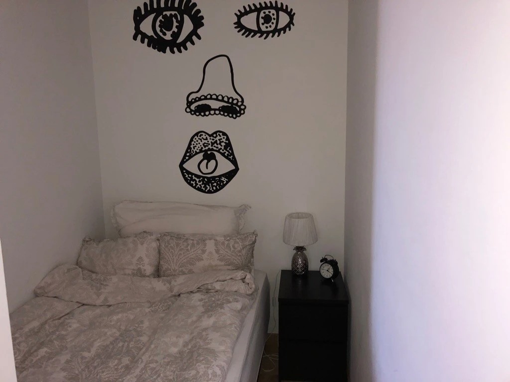 Sovealkove (seng medfølger ikke)